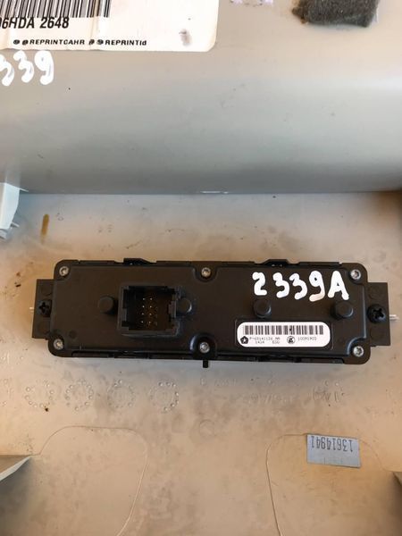 Блок кнопок открывания дверей потолок CHRYSLER TOWN&COUNTRY 10-20 68141126AA 2339А фото