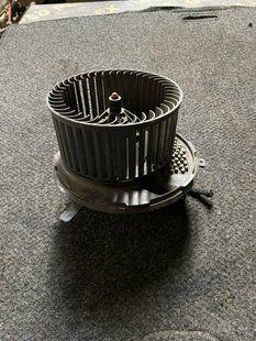 Моторчик пічки з резистором VW SKODA SEAT GOLF 5 TOURAN 1K1820015D F993987Q 3C0907521 7402 фото