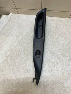 Накладка кнопка стеклоподъемника передняя правая дверей Mazda 6 GG 2002-2007 6J6A-684LI 11023 фото