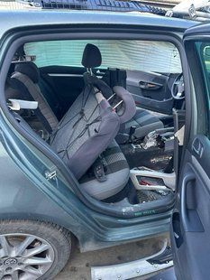 Ущільнювач дверей задніх правих VW Golf 5 2003-2009 хетчбек 11677 фото