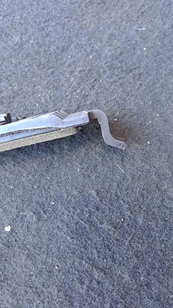 Крышка защита салонного фильтра Hyundai Santa Fe 2001-2006 762338000 10062 фото