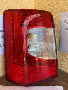 Фонарь задний левый Chrysler Town & Country 11-16 5182531AE 2037 фото