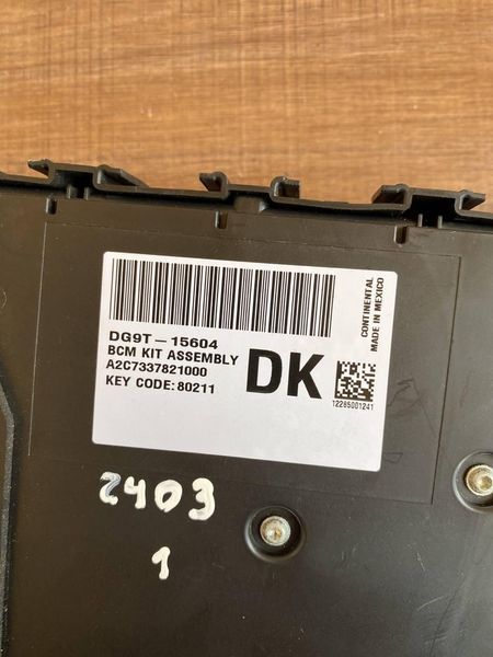 Ford fusion 13- блок предохранителей подторпедный usa блок запобіжників салона DG9T15604 2403 фото