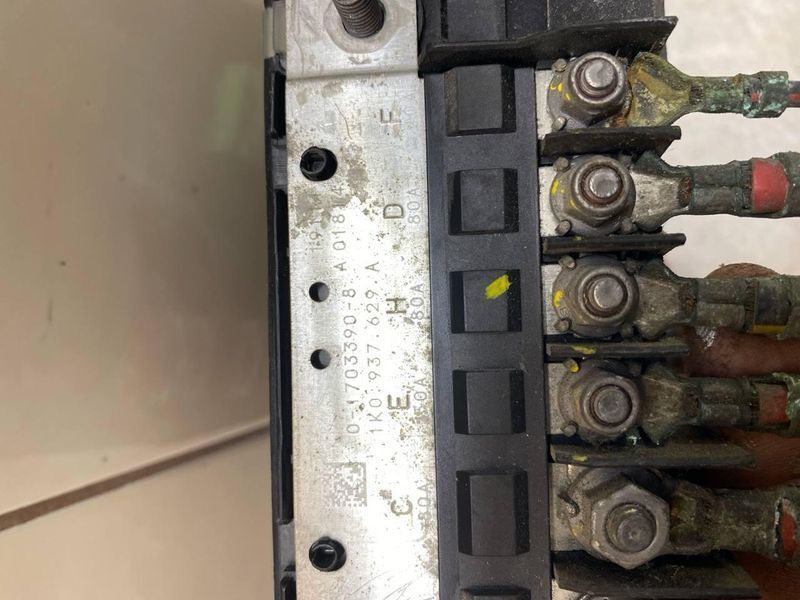 Блок предохранителей VW Golf 5, Skoda Octavia A5, Caddy 3 1K0937629A 10768 фото