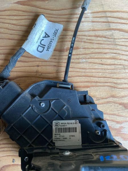 Замок дверей передній лівий Ford Mondeo 3 MK4 S-Max Galaxy 2006-2010 6M2A-R21813-EC 12200 фото
