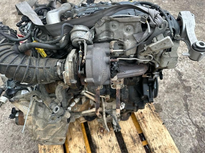 Двигун мотор Renault laguna 3 2.0 DCI Opel Vivaro Trafic M9R 802 M9RA802 12030 фото