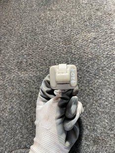 Держатель солнцезащитного козырька VW Golf V 5 Passat B6 1K0857561B 7207 фото