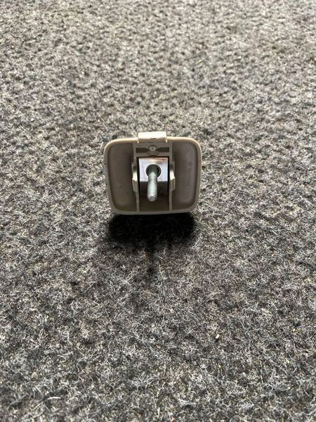 Держатель солнцезащитного козырька VW Golf V 5 Passat B6 1K0857561B 7207 фото