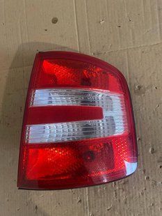 Ліхтар задній правий Skoda Fabia 1 рестайлінг 05-07рр універсал 6Y9945112 10563A фото