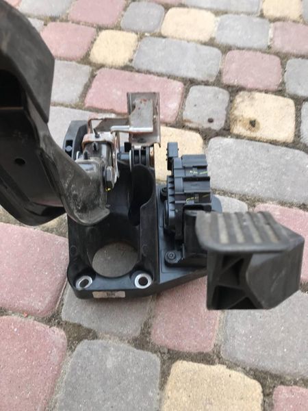 Педаль газу Chrysler 200 15-17 4581697AA 3641А фото